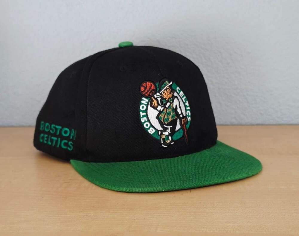 Vintage Mitchell & Ness Boston Celtics Side Core 2.0 Snapback Hat Black Green